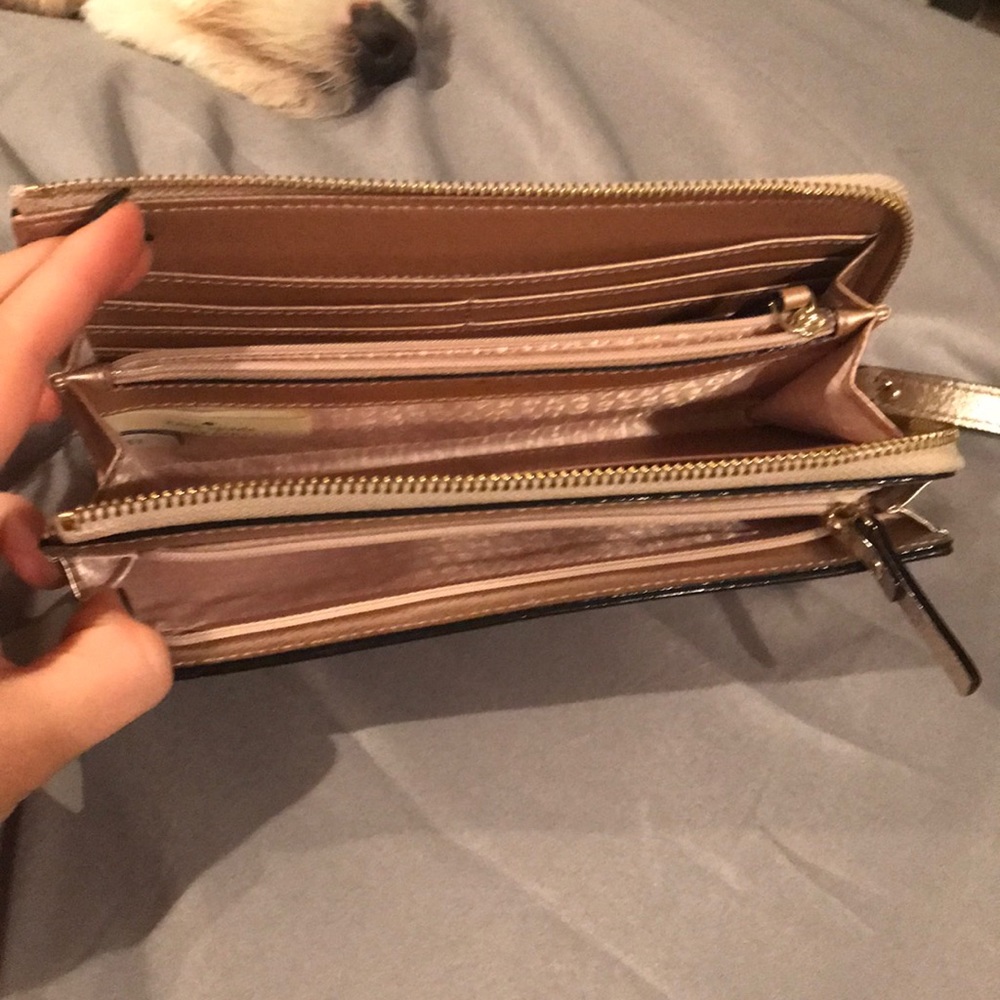 Kate Spade Wristlet - Picture 2 of 3